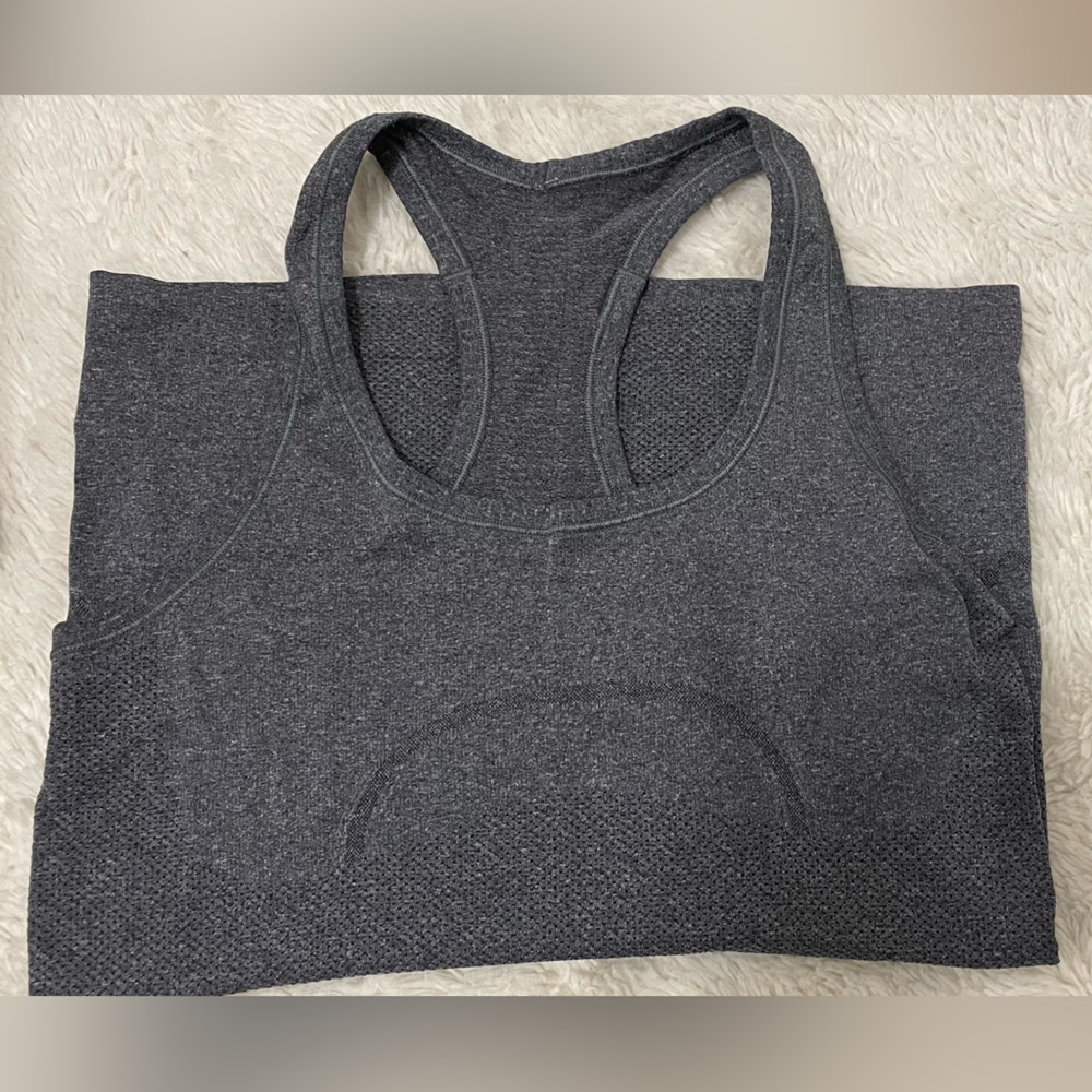 Lululemon Swiftly Tech Racerback Tank - size 4